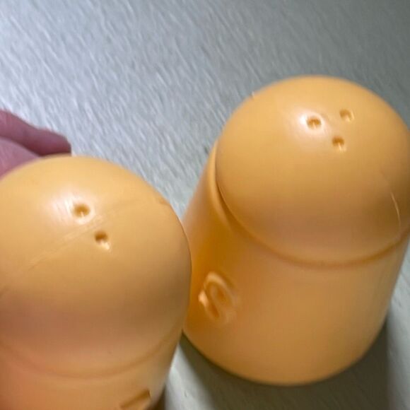 Vintage STEP2 pretend play salt & pepper - Picture 4 of 5
